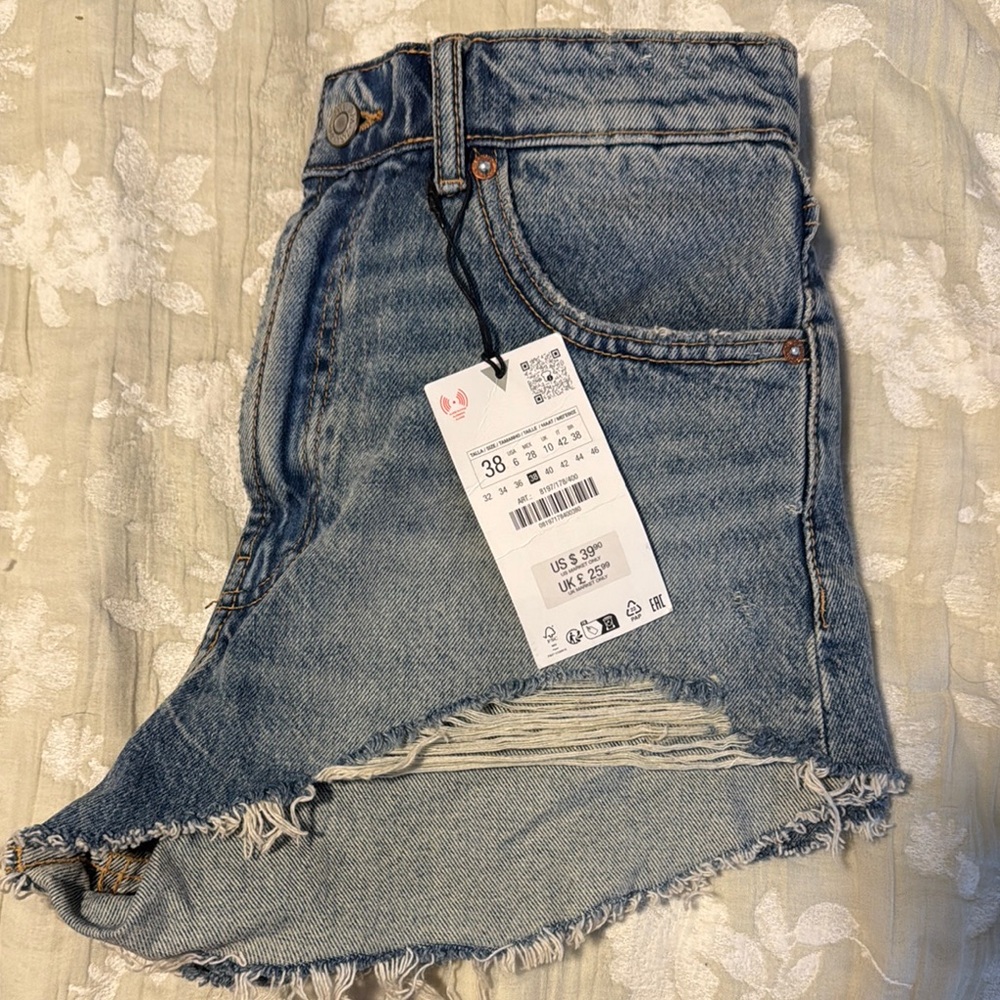 Levi's Classic Blue Denim Jeans